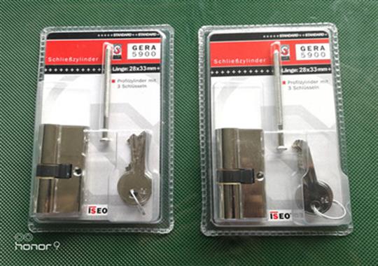 尋找質(zhì)量過(guò)硬的吸塑包裝機，你應該來(lái)這里